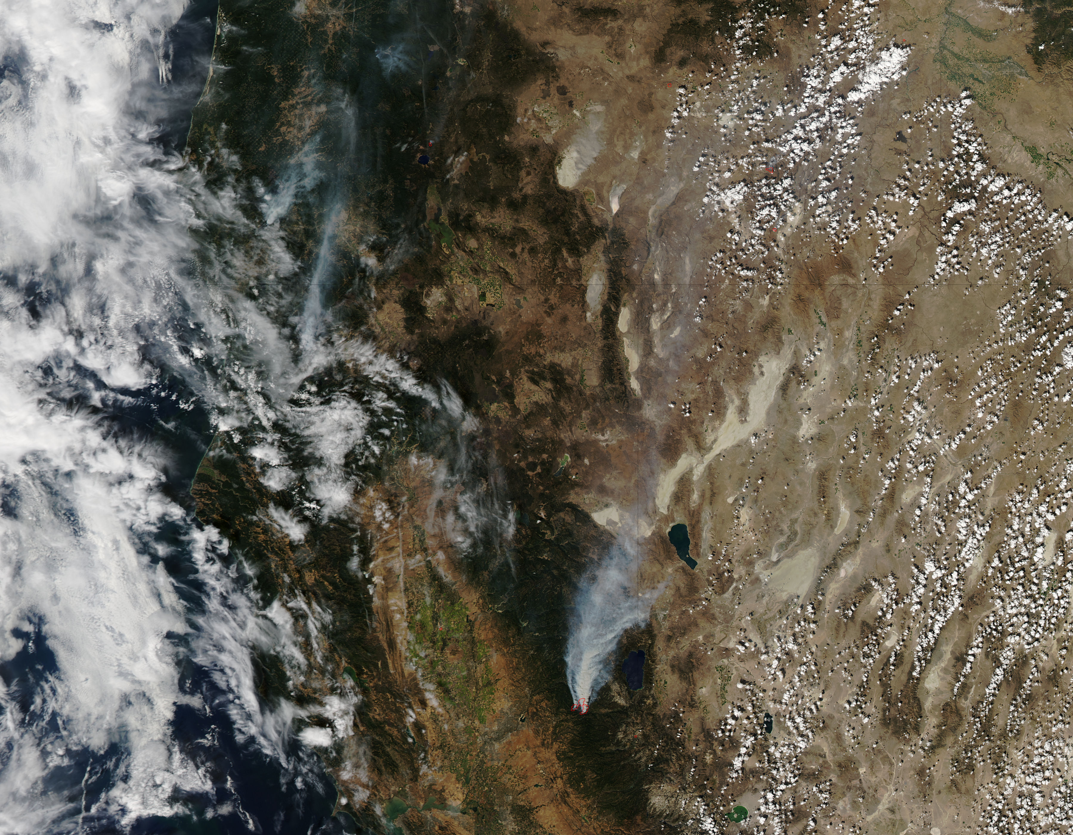 Fires in Oregon and California (afternoon overpass) - related image preview