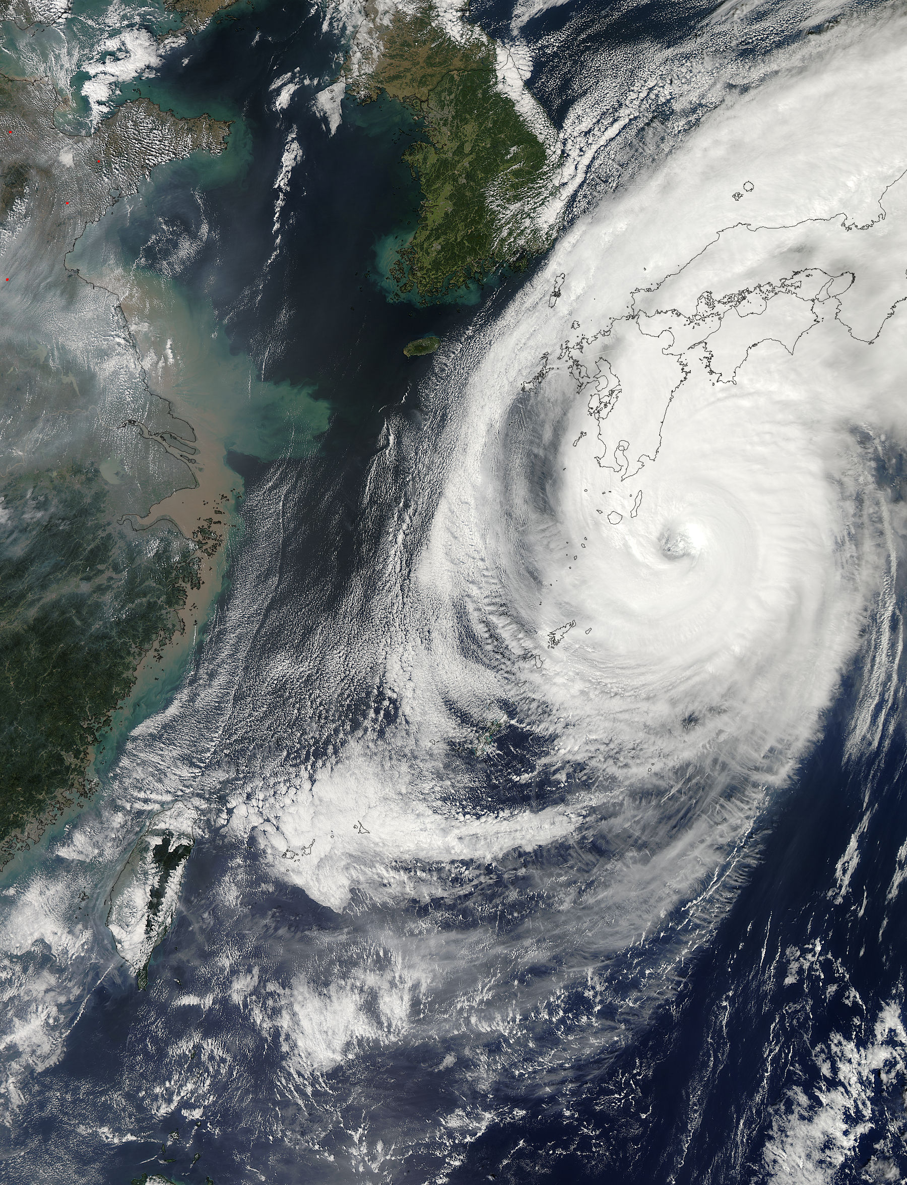 Typhoon Phanfone (18W) approaching Japan - related image preview