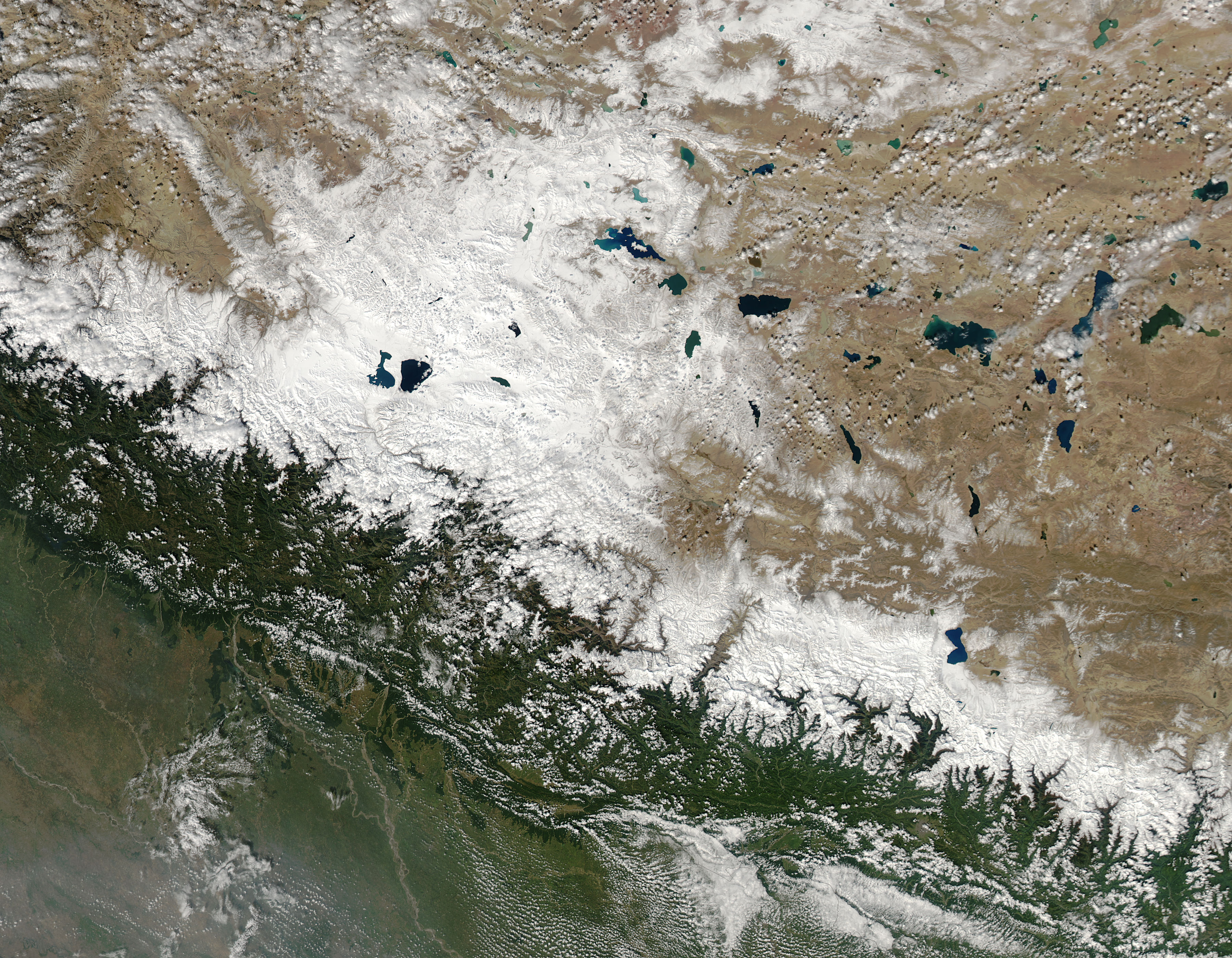 Snow from Hudhud in Nepal and southwest China - related image preview