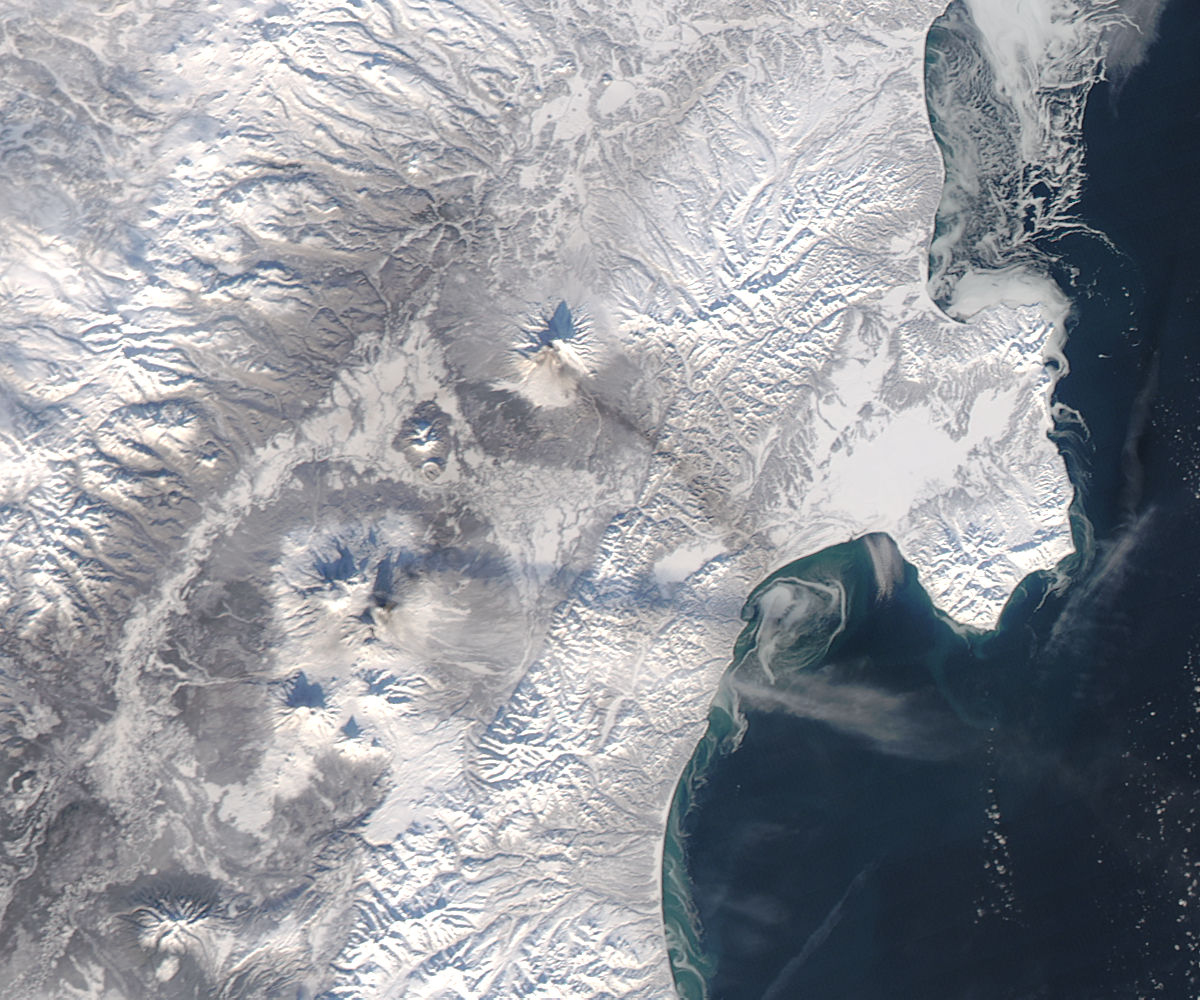 Activity at Shiveluch and Kliuchevskoi, Kamchatka Peninsula, eastern Russia - related image preview
