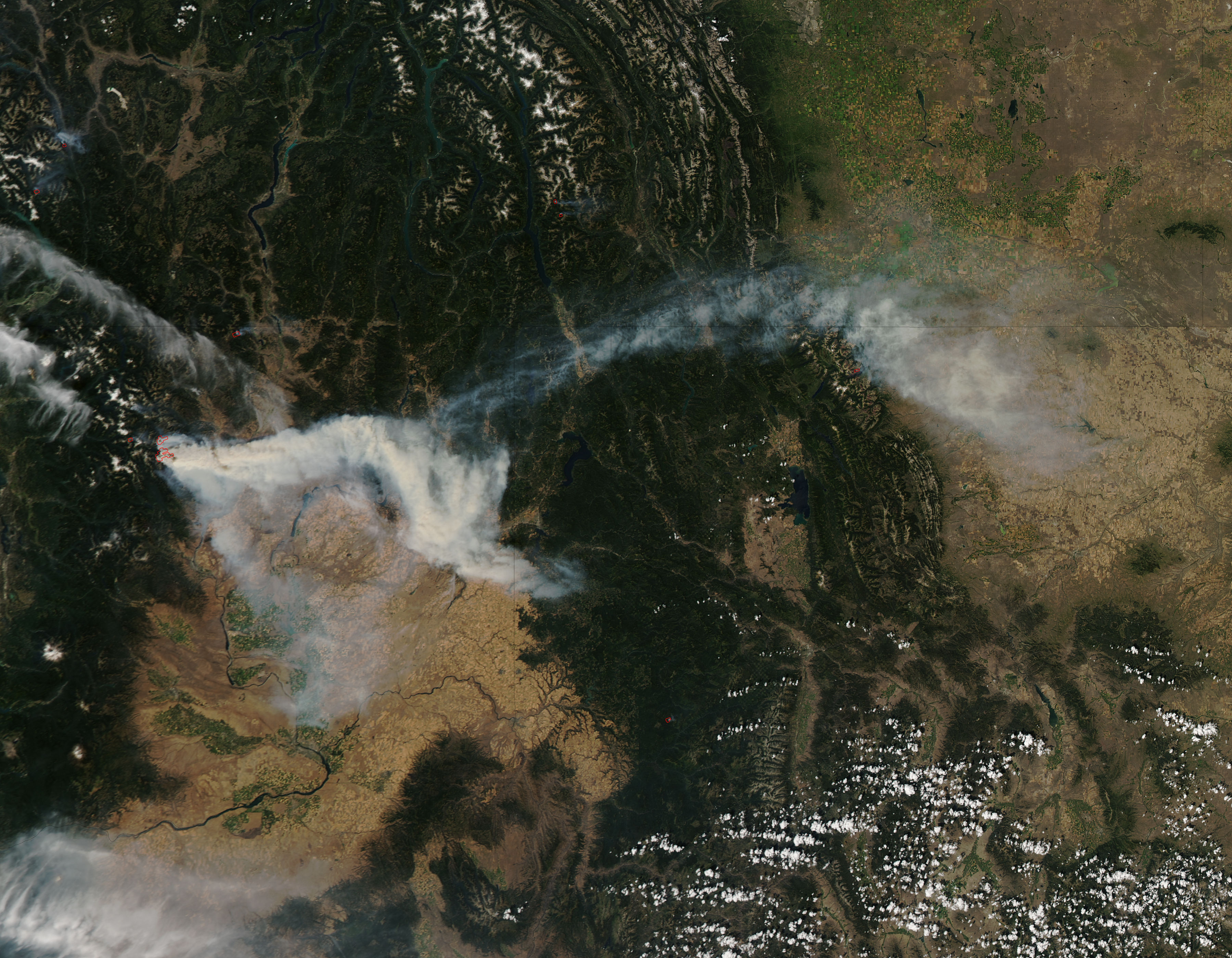 Wolverine Fire, Washington (afternoon overpass) - related image preview
