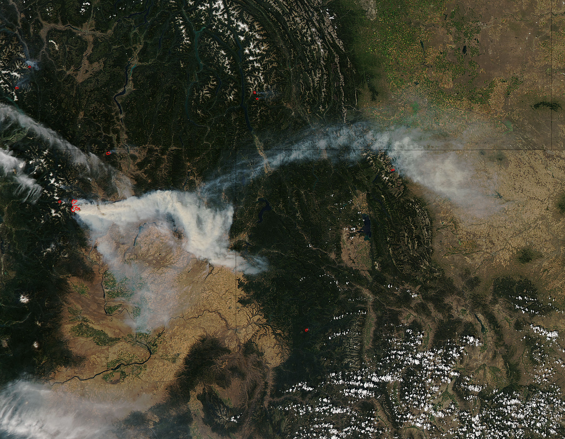 Wolverine Fire, Washington (afternoon overpass) - related image preview