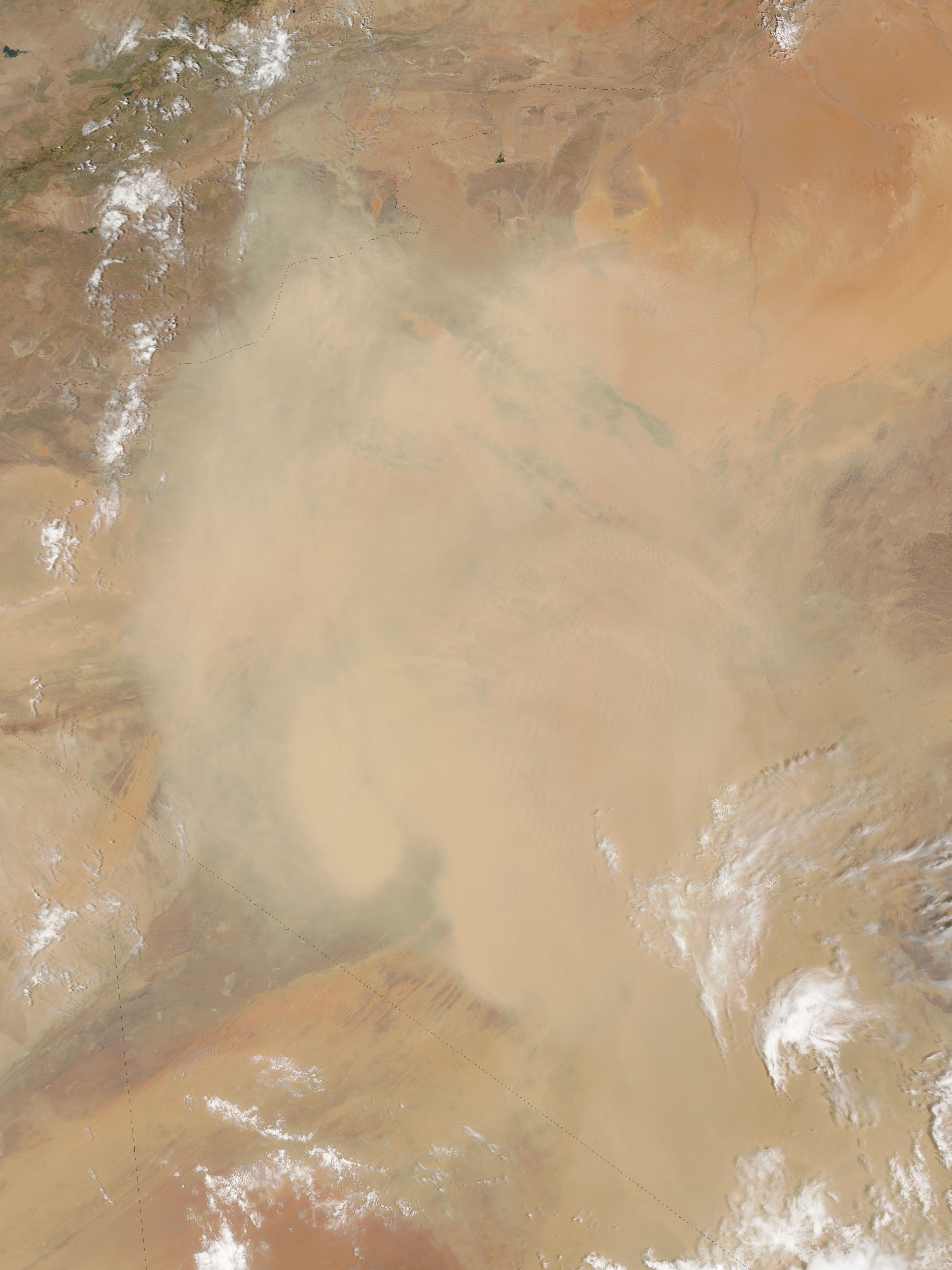 Dust storm in central Algeria - related image preview