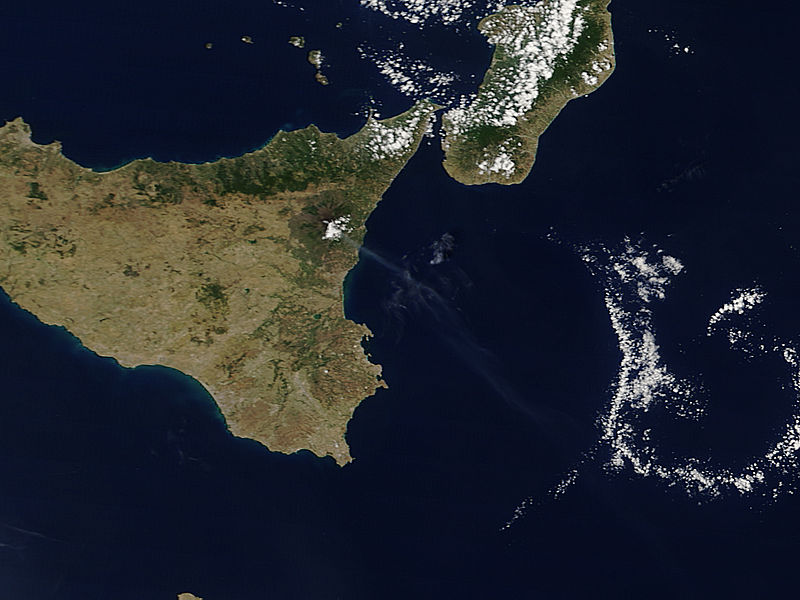 Plume from Mt. Etna in Sicily - related image preview