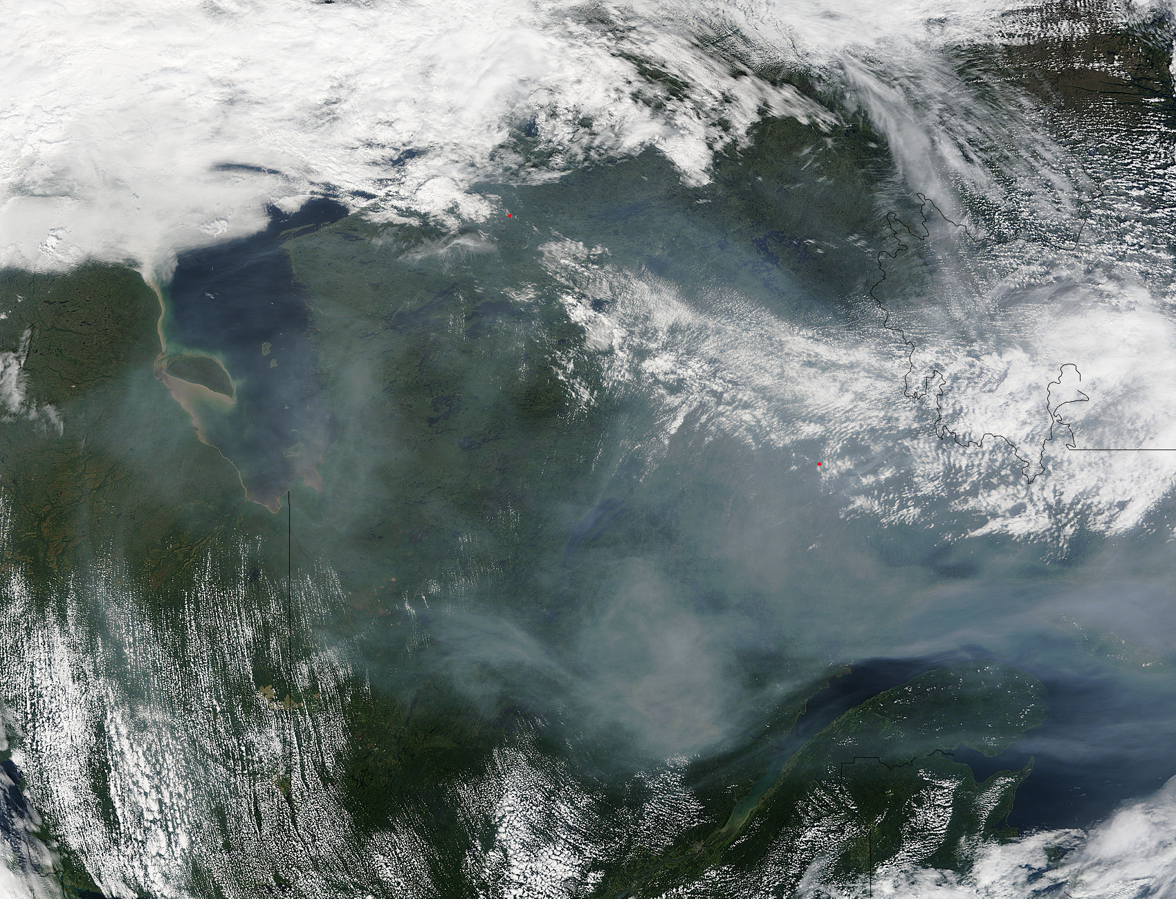 Smoke from western wildfires across eastern Canada - related image preview