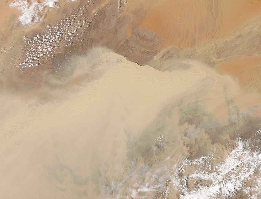 Dust storm in southern Algeria - related image preview