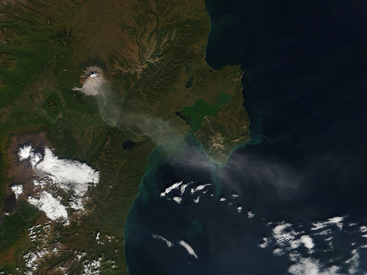 Ash plume from Shiveluch, Kamchatka Peninsula - related image preview