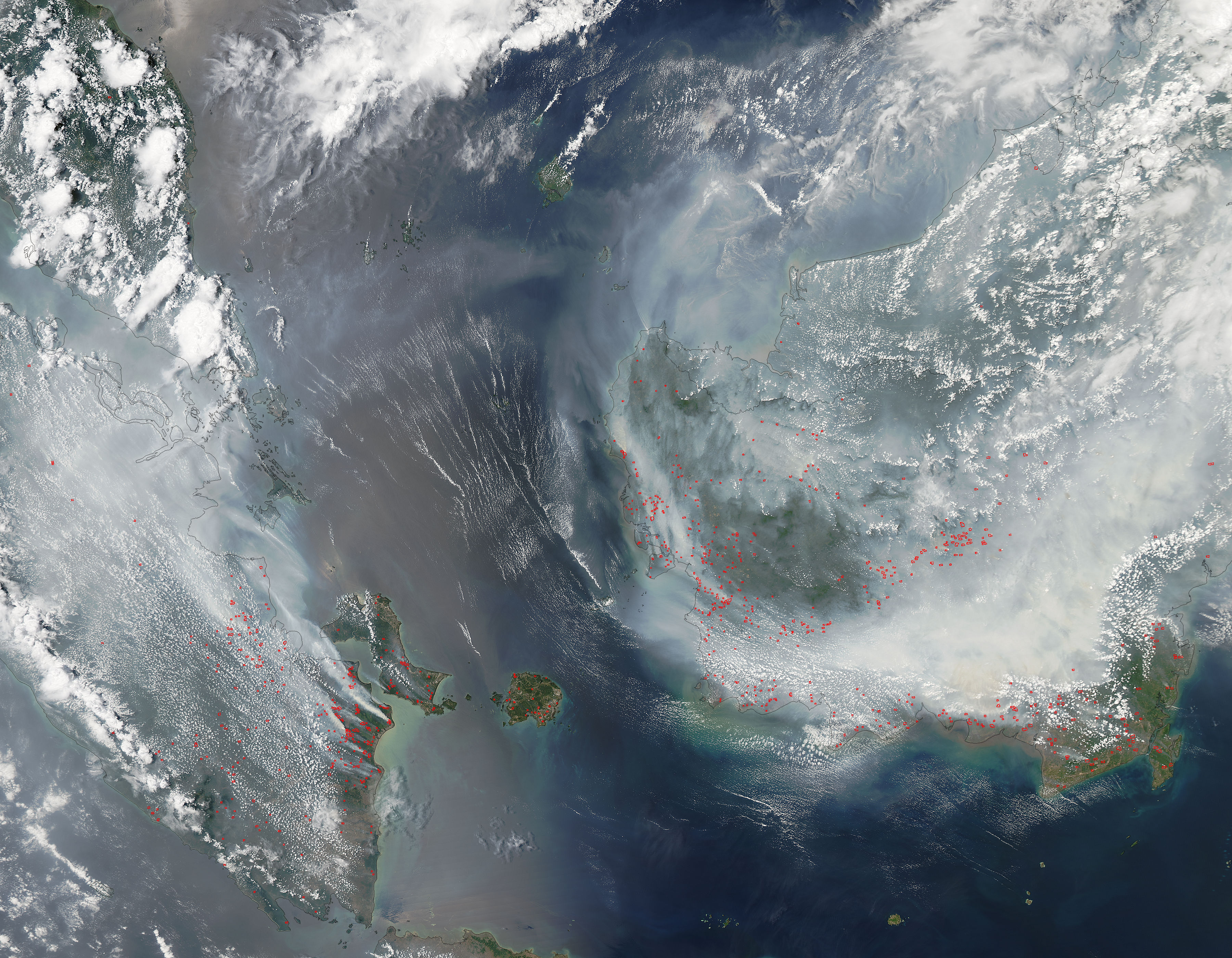 Smoke and fires in southern Sumatra and Borneo - related image preview