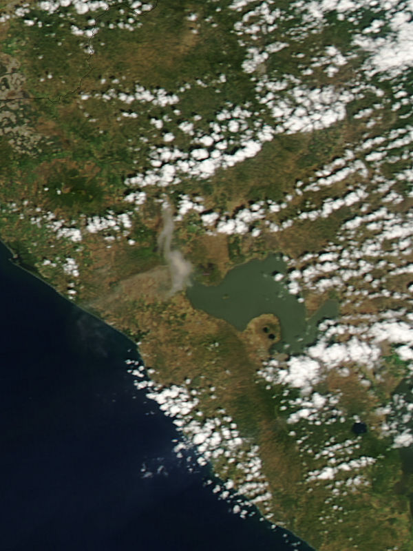 Eruption of Momotombo, Nicaragua - related image preview