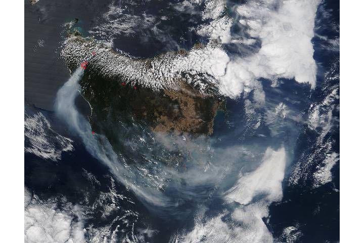 Fires and smoke in Tasmania - selected child image