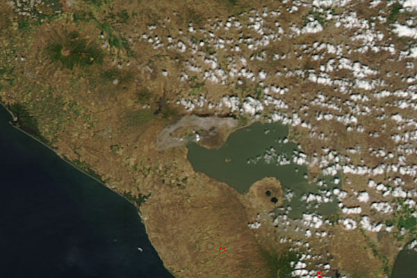 Plume from Momotombo, Nicaragua - related image preview
