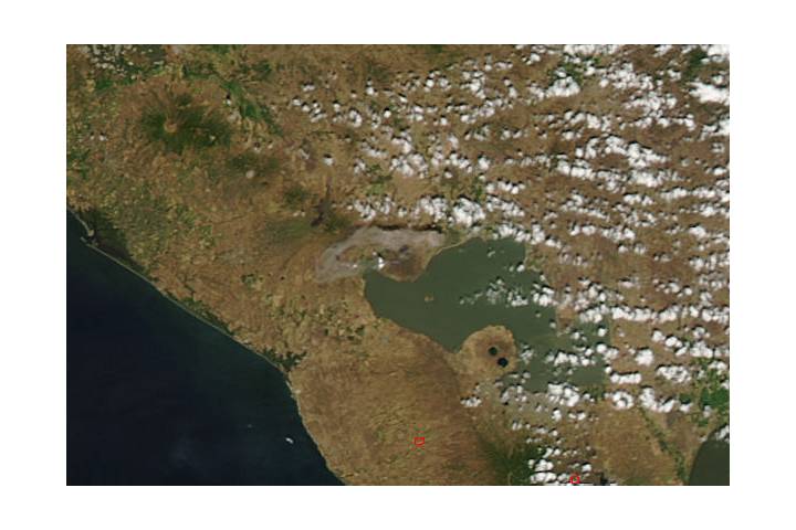 Plume from Momotombo, Nicaragua - selected image