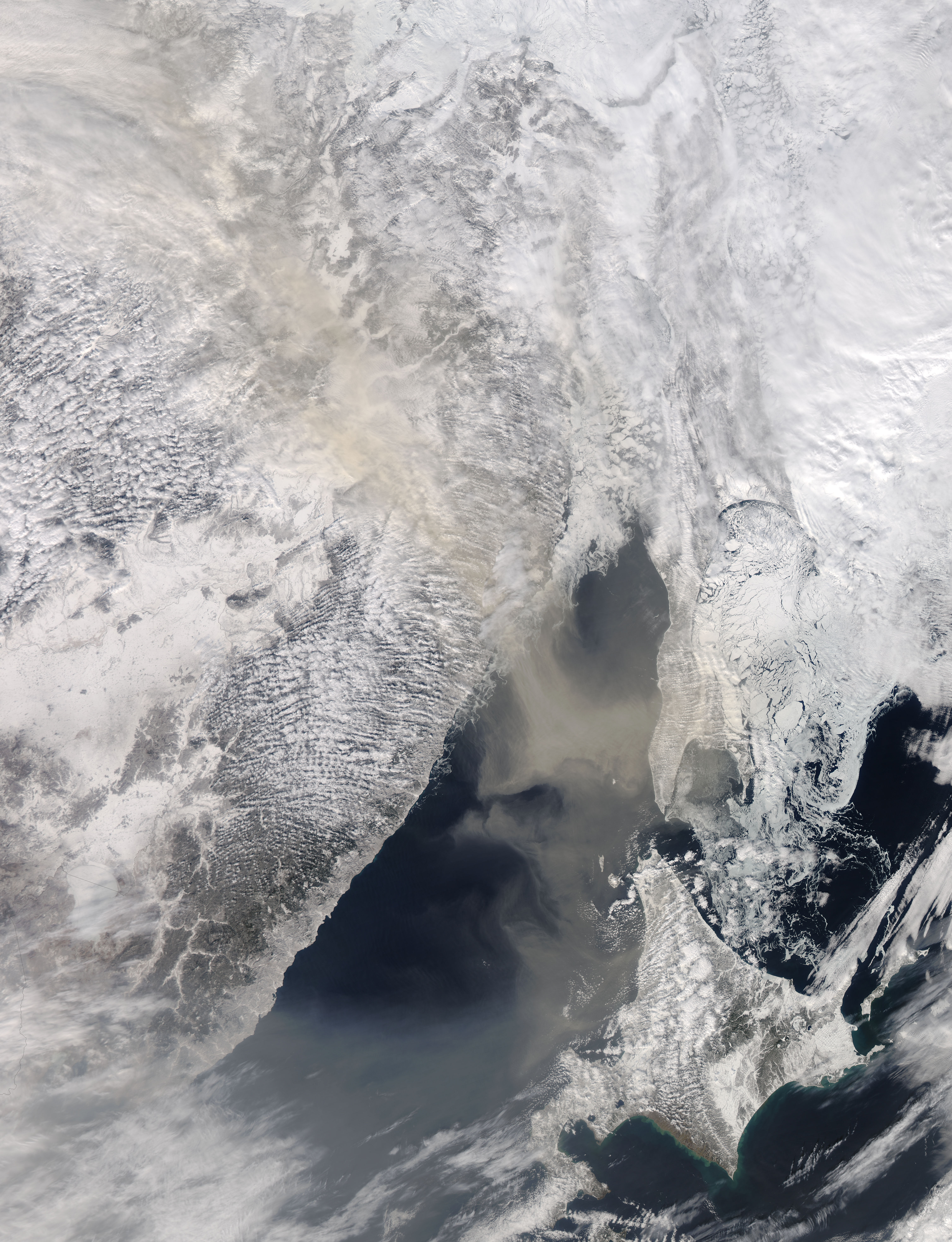 Dust from the Gobi Desert over Russia (afternoon overpass)