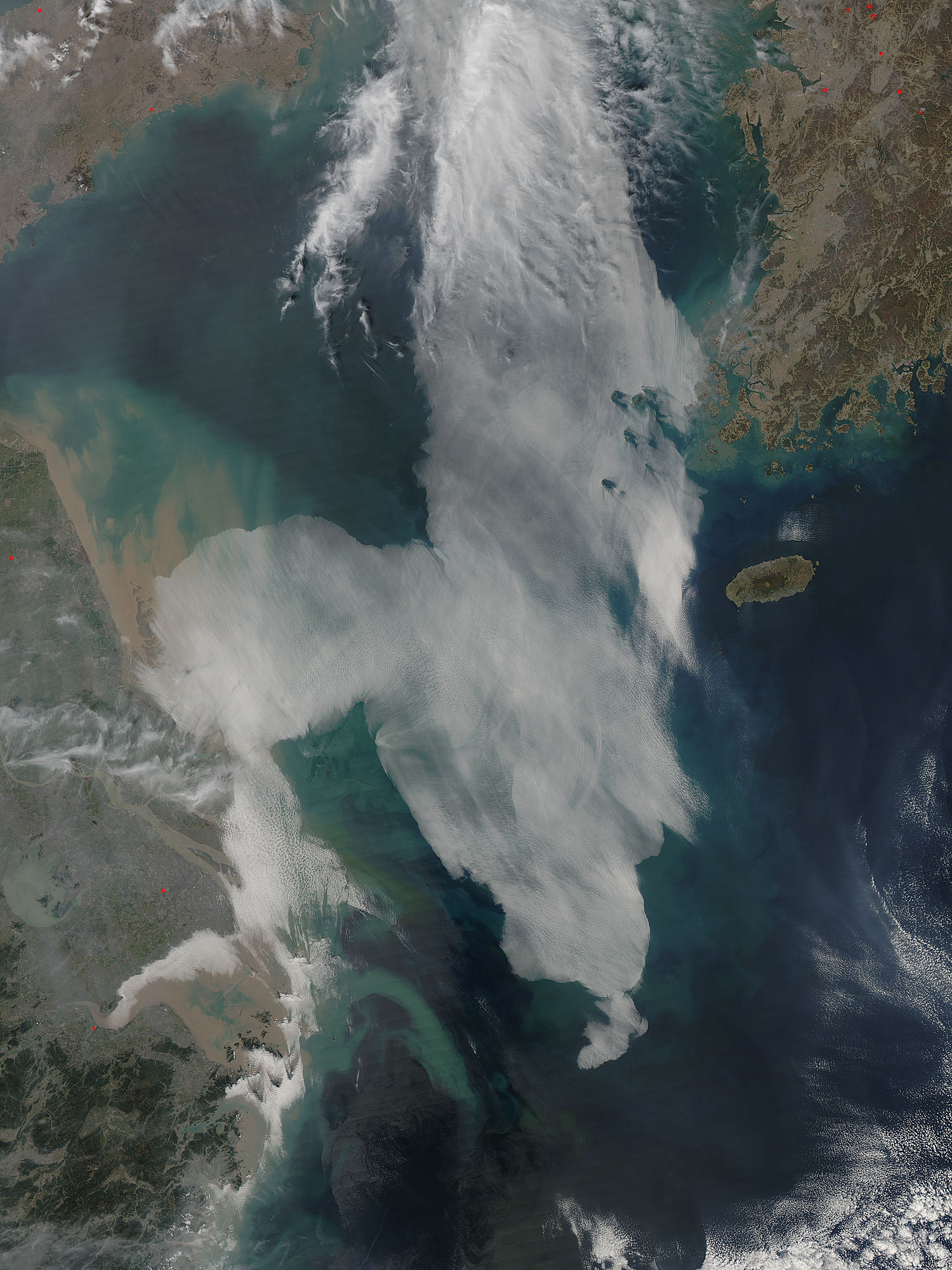 Low clouds over the Yellow Sea and the East China Sea - related image preview