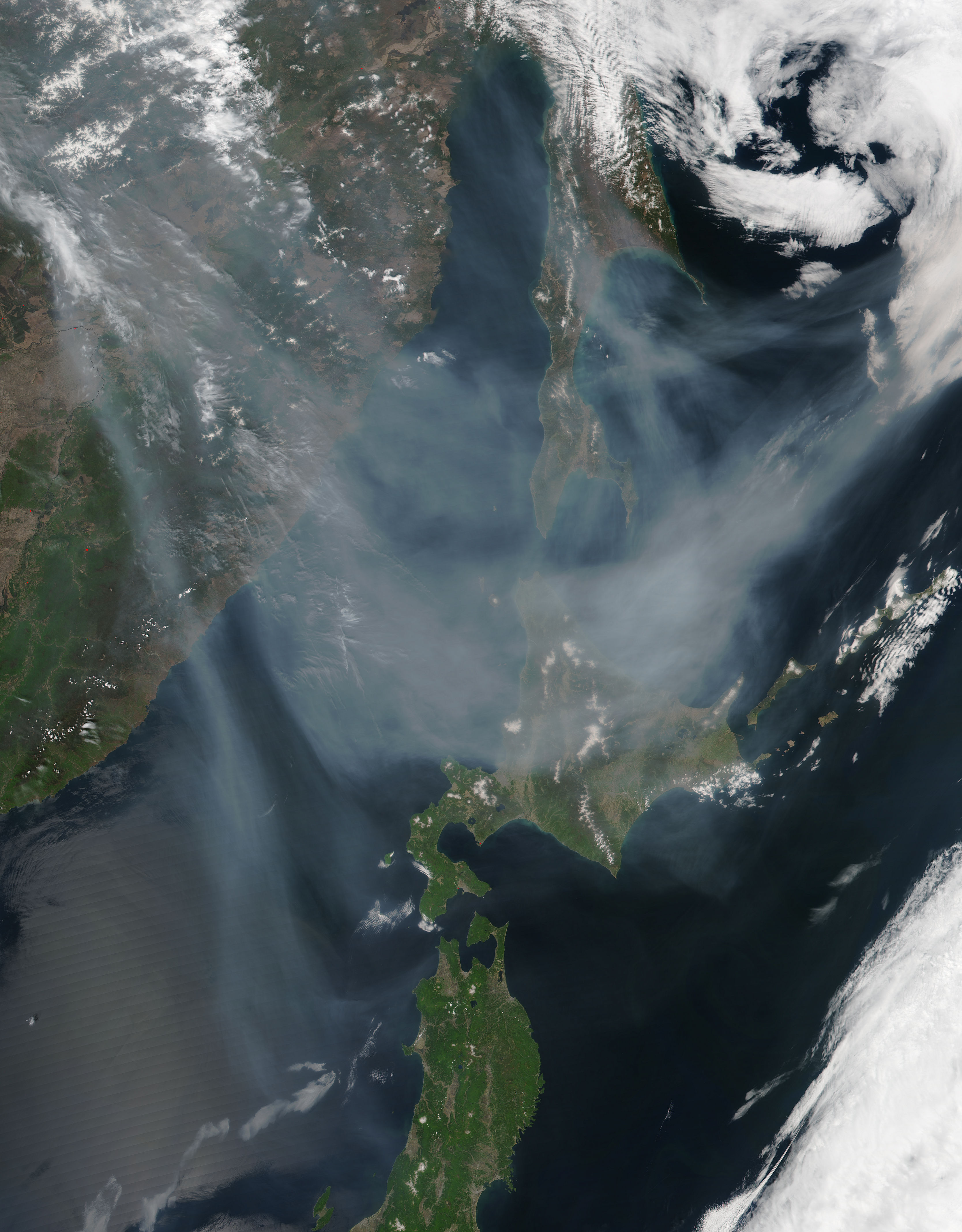 Smoke from Russian wildfires over the Sea of Japan - related image preview