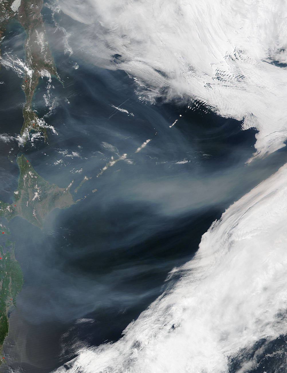 Smoke from Russian wildfires over the Pacific Ocean - related image preview