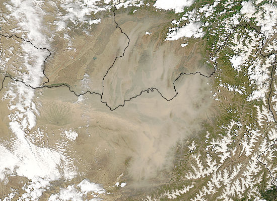 Dust storm in northern Afghanistan - related image preview