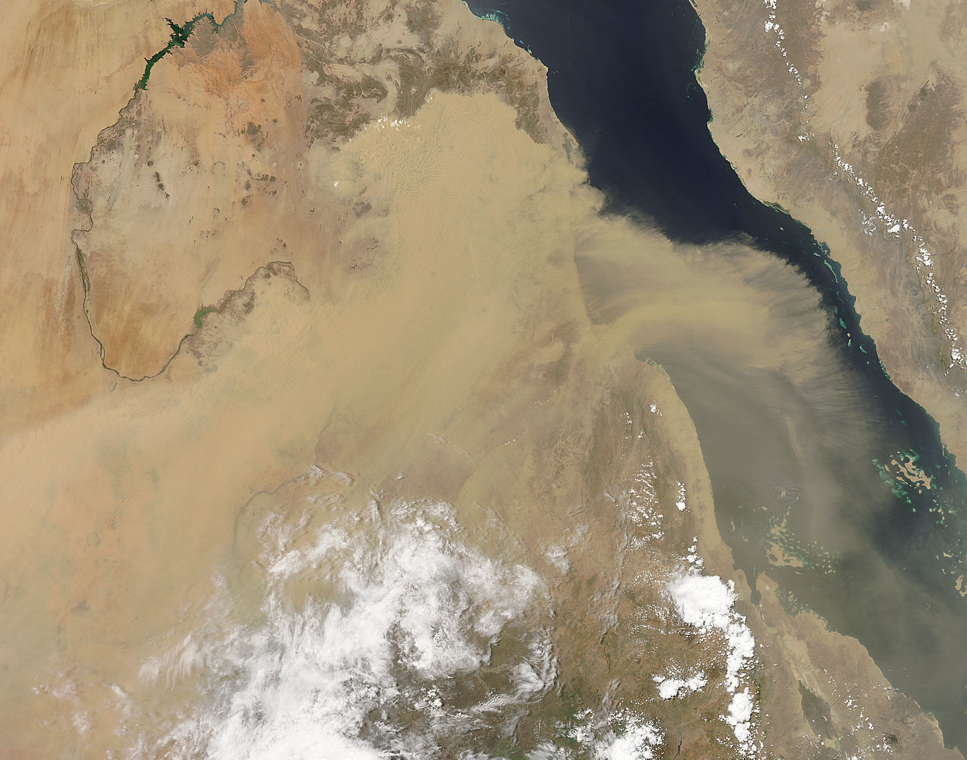 Dust storm over the Red Sea - related image preview