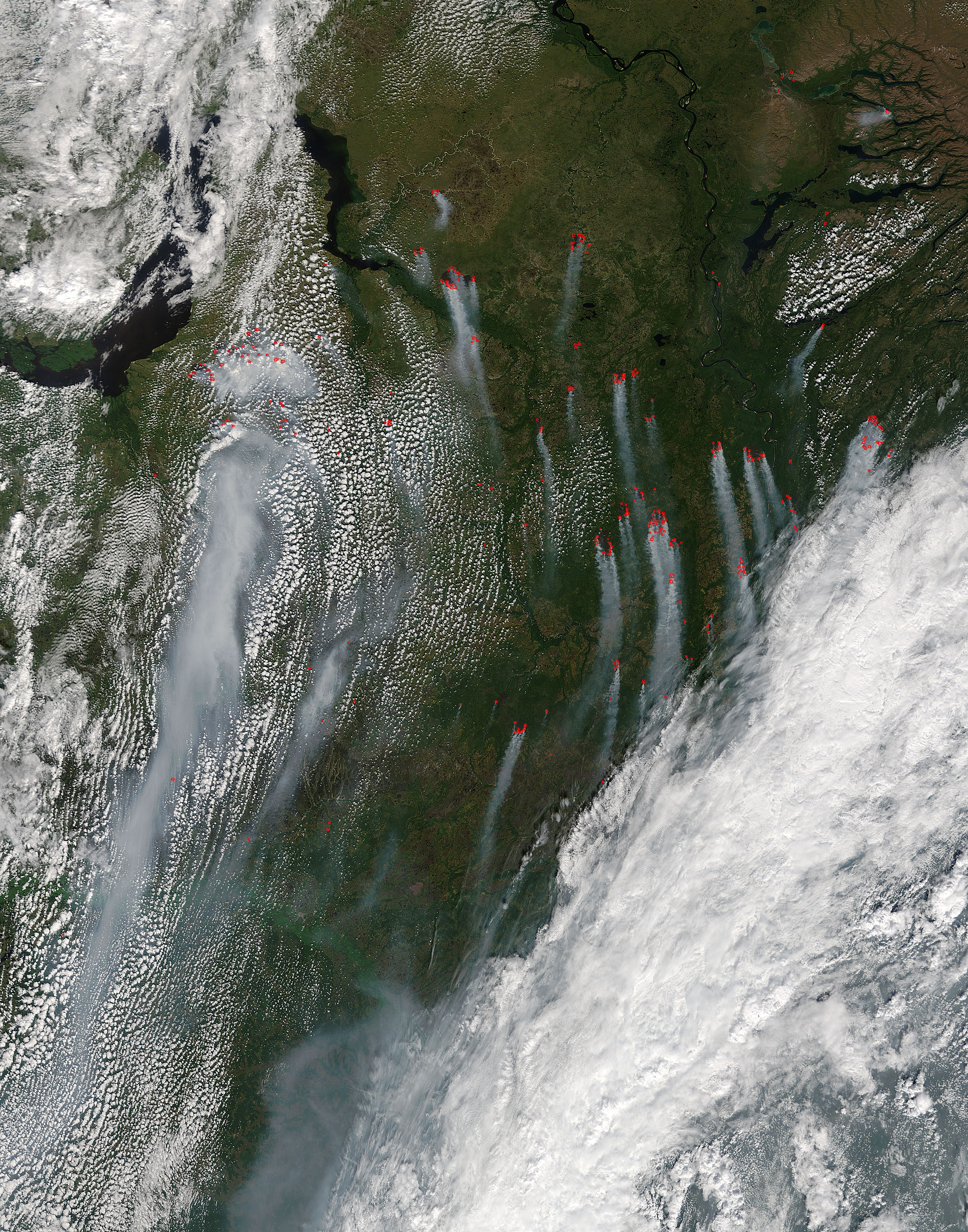 Fires and smoke in central Russia - related image preview