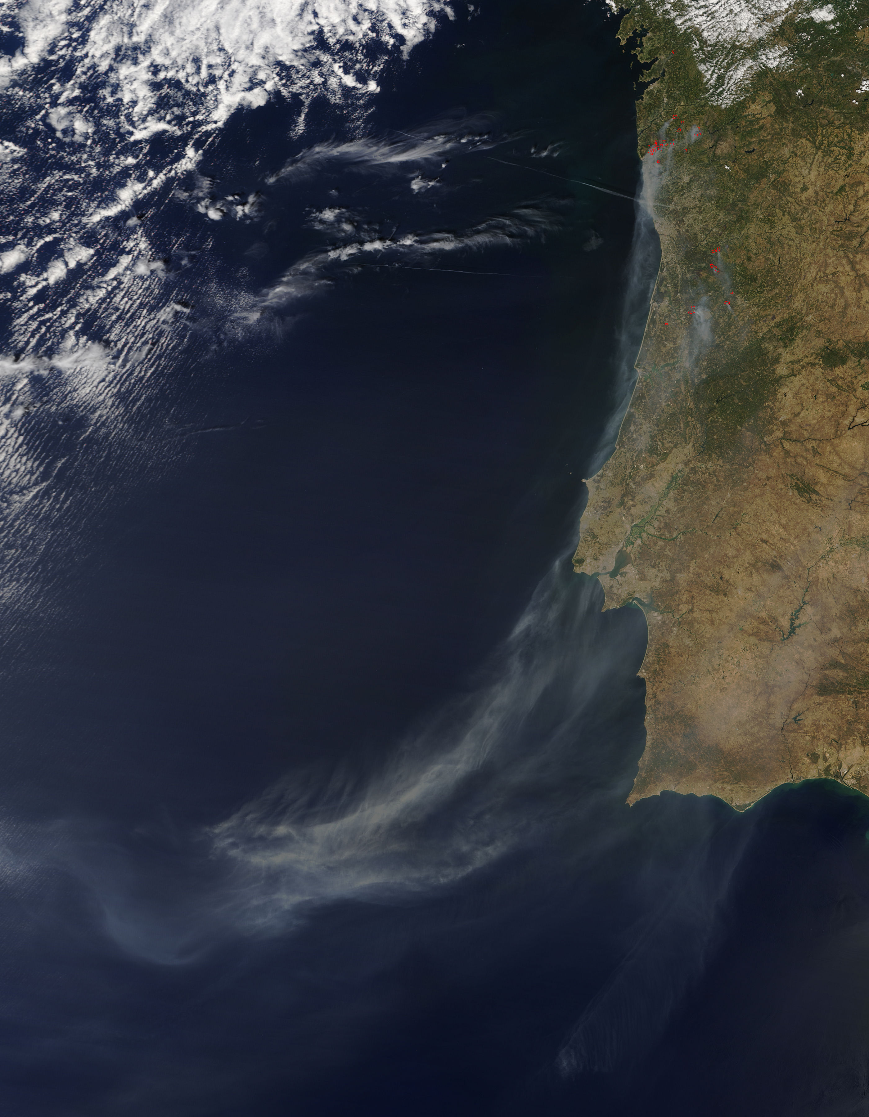 Smoke from fires in Portugal (morning overpass) - related image preview