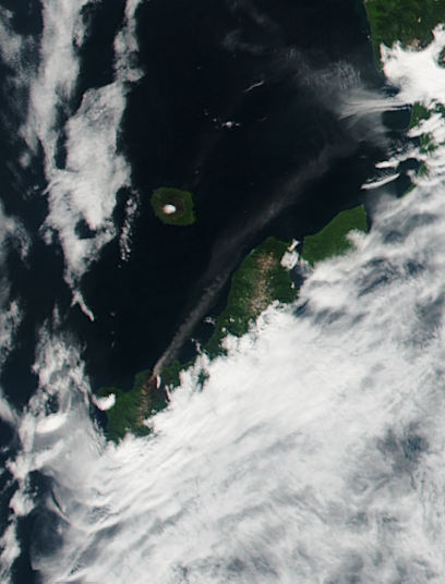 Plume from Chikurachki, Paramushir Island, Kuril Islands - related image preview