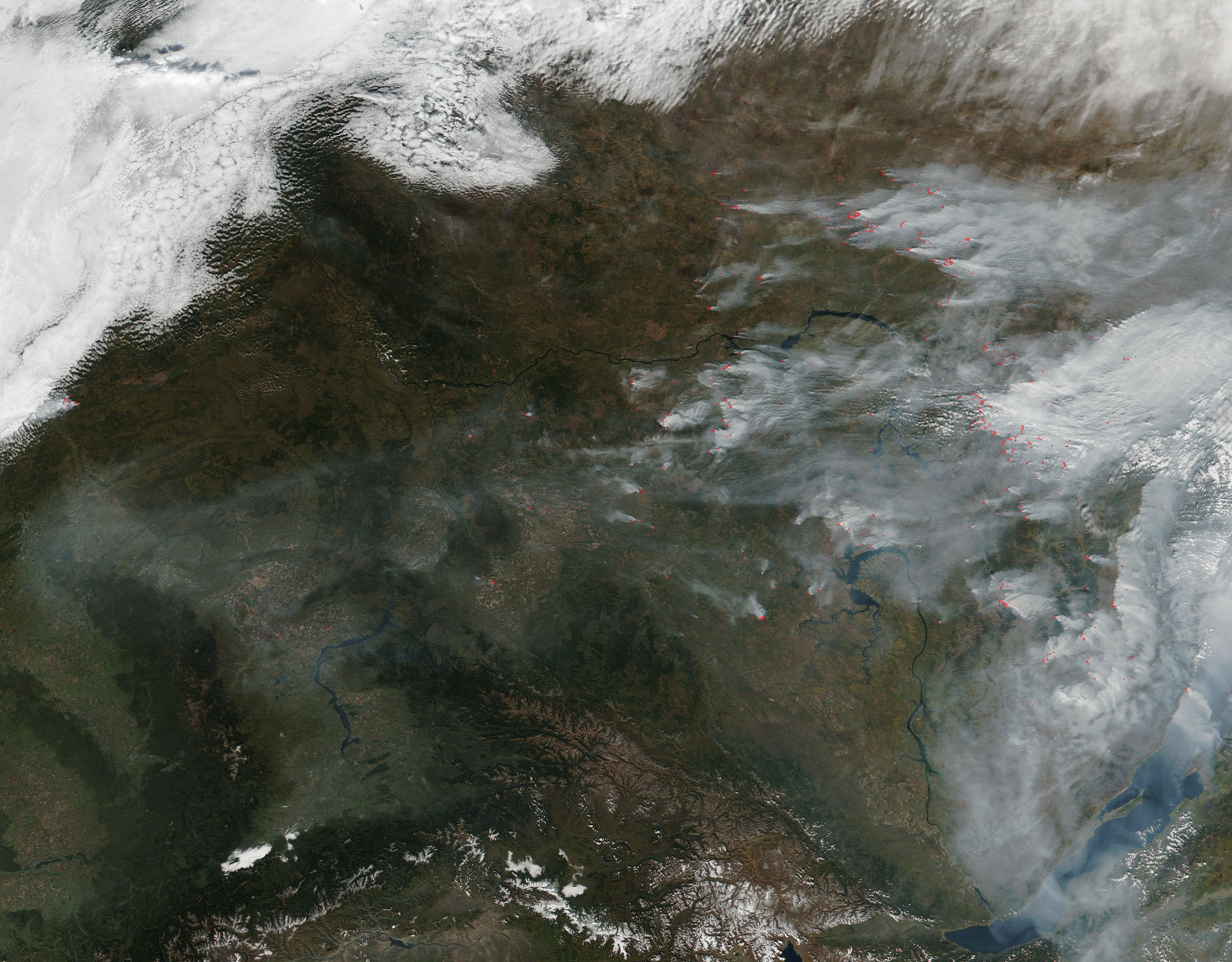 Smoke and fires in central Russia - related image preview