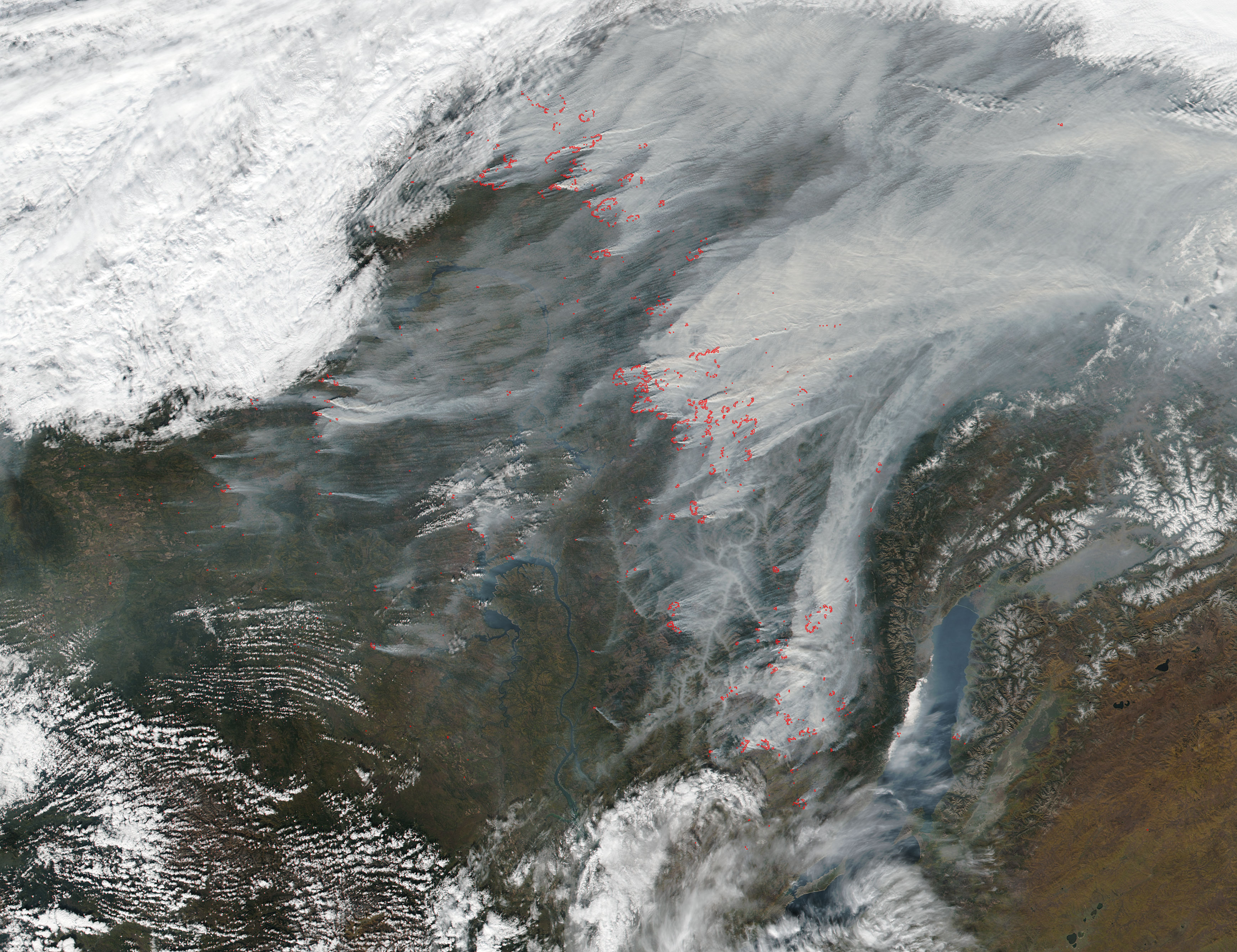 Smoke and fires in central Russia - related image preview