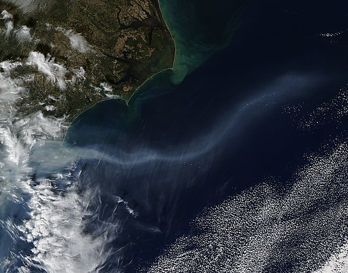 Smoke from southeastern wild fires over the Atlantic Ocean - related image preview