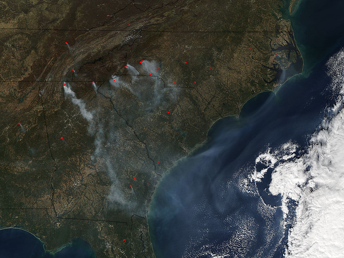 Smoke and fires in southeastern United States - related image preview
