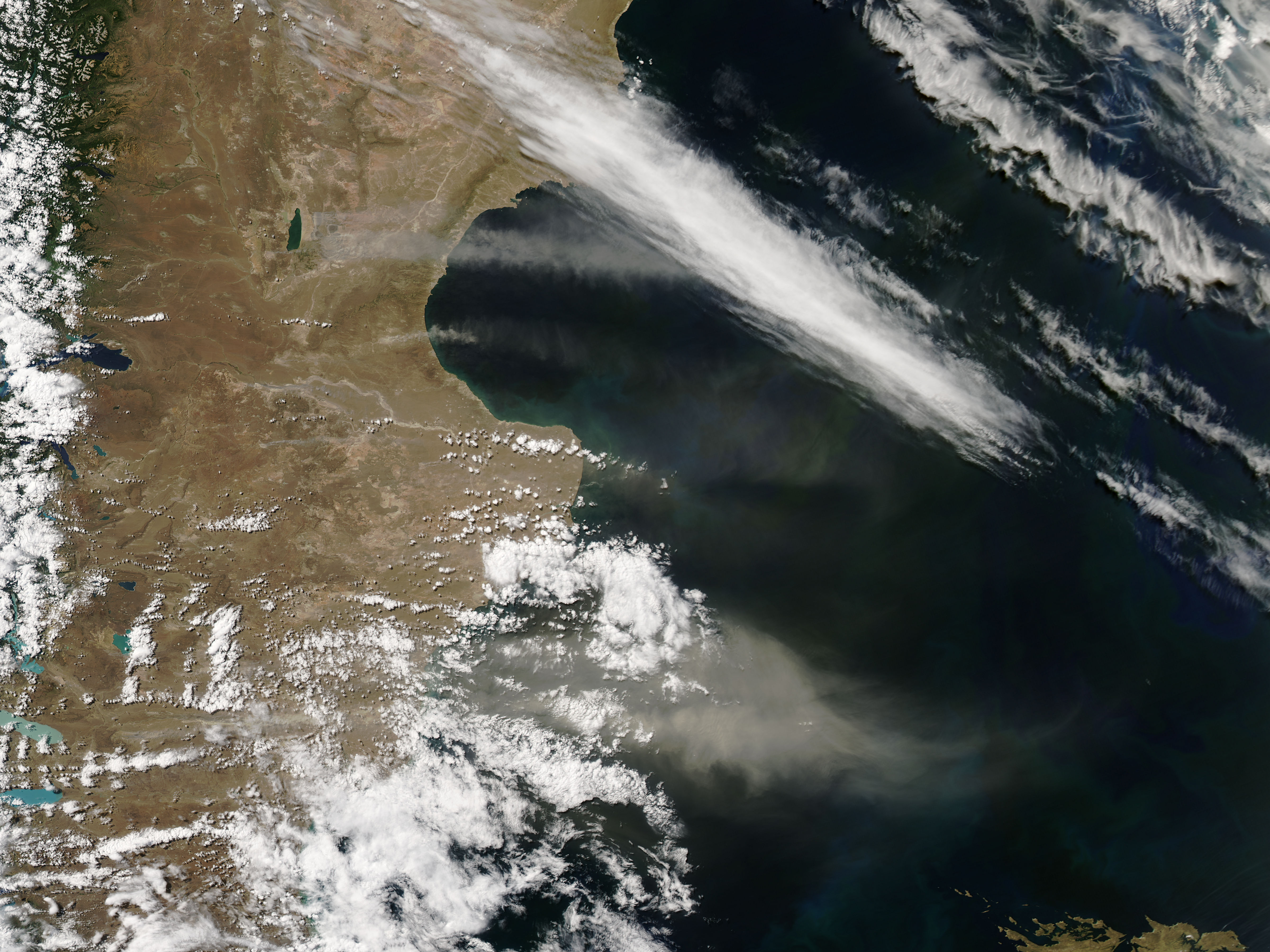 Dust storms over Argentina - related image preview