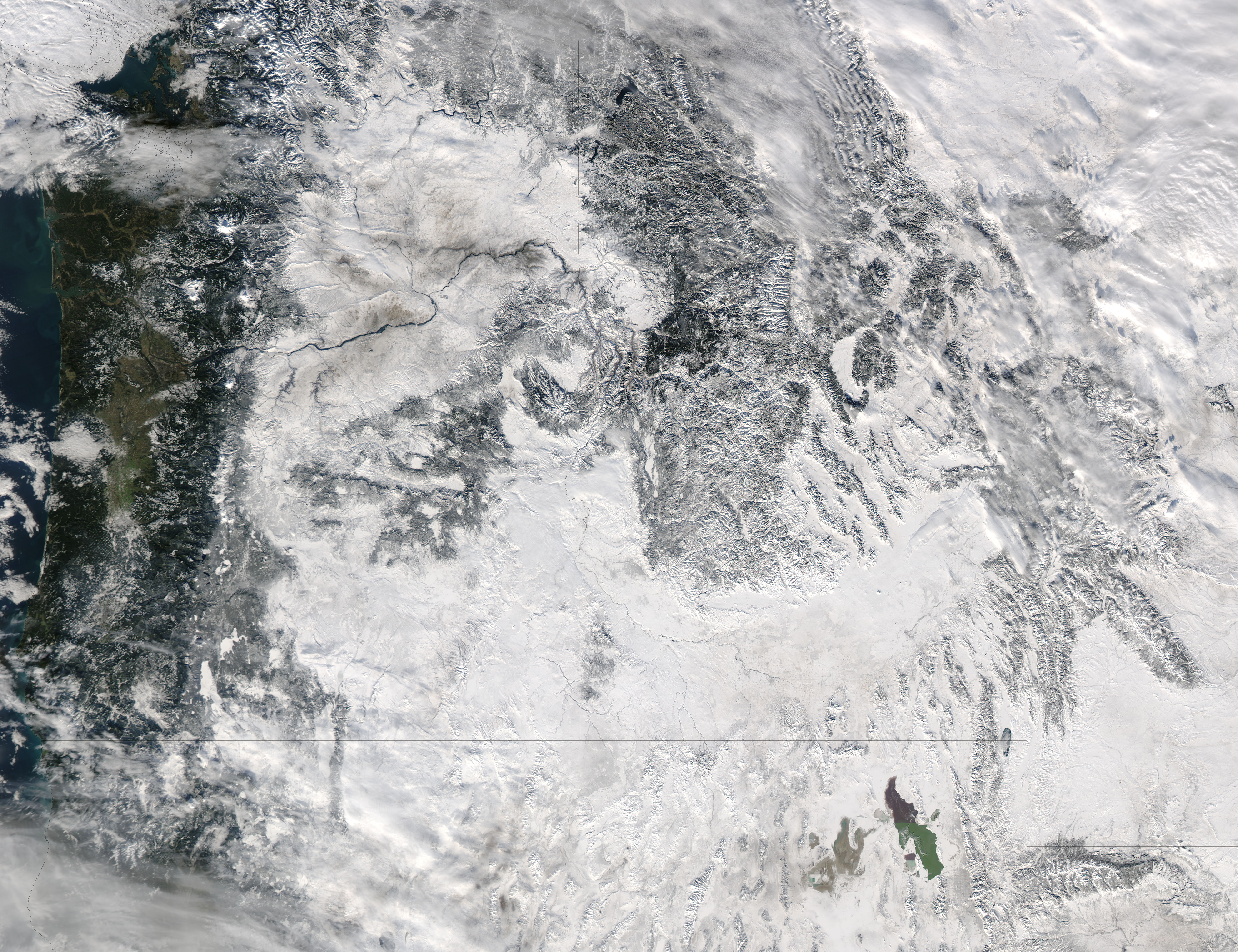 Snow in the Pacific Northwest - related image preview