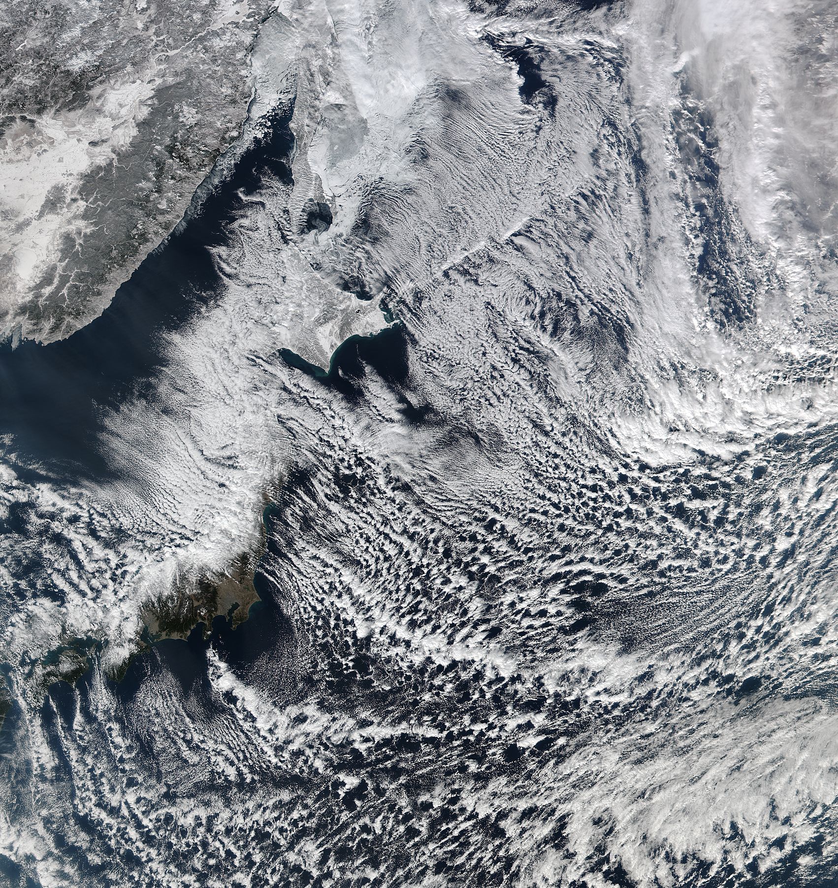 Cloud streets in the western Pacific Ocean - related image preview