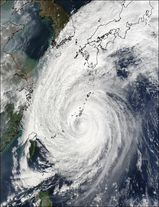 Typhoon Tokage