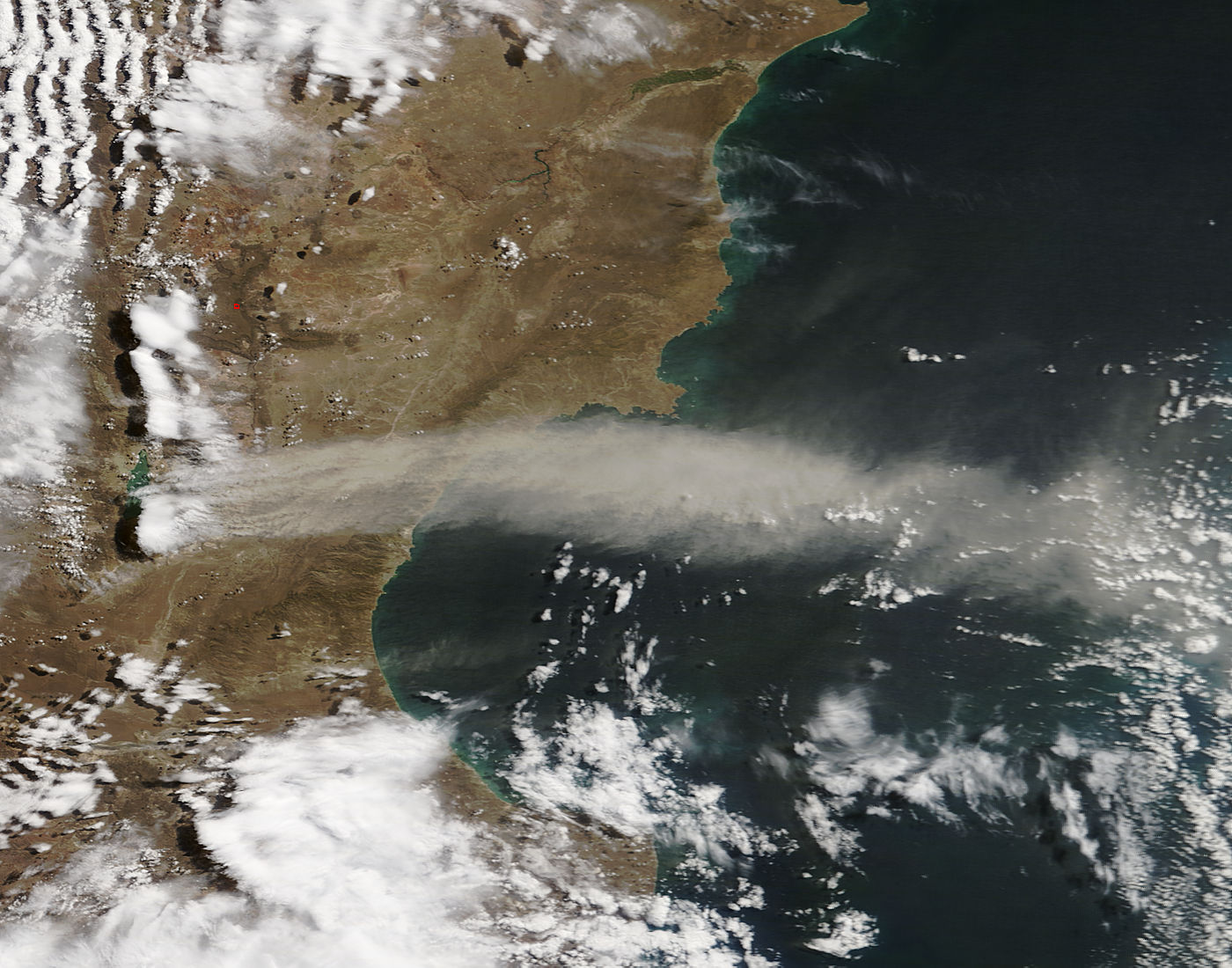 Dust storm off Argentina - related image preview