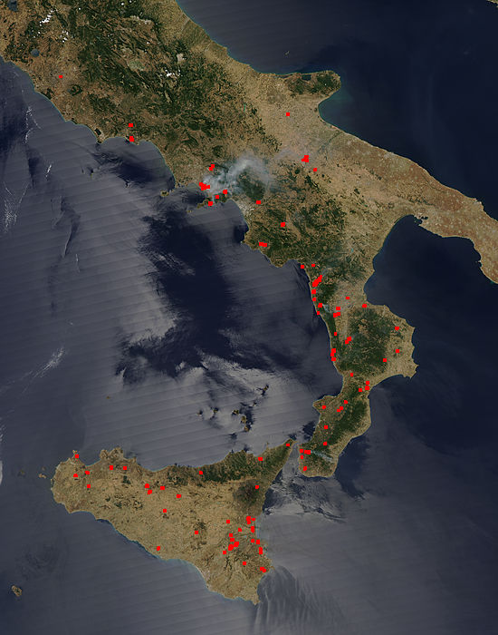 Fires in Sicily and southern Italy