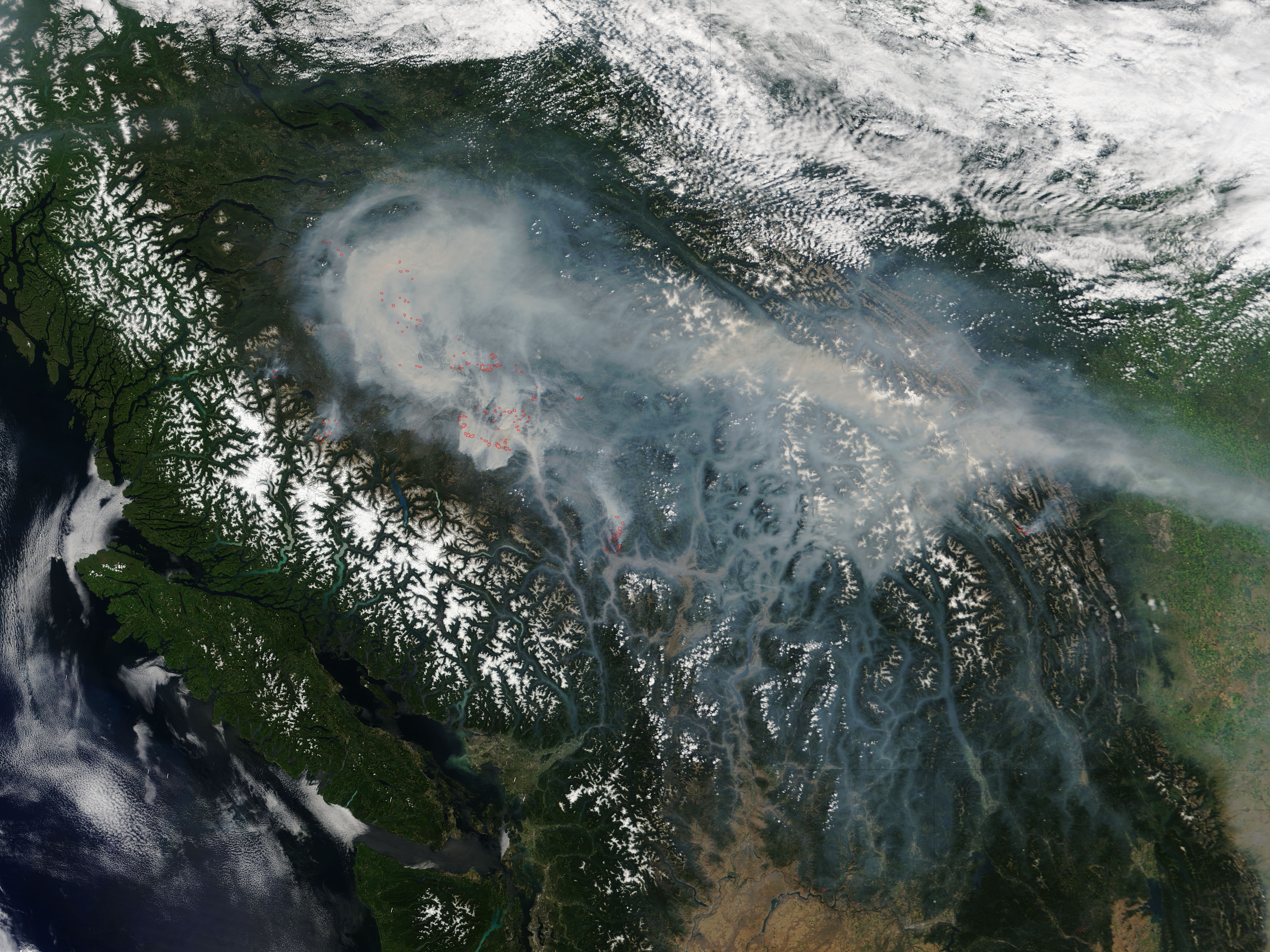 Smoke and fires in British Columbia - related image preview