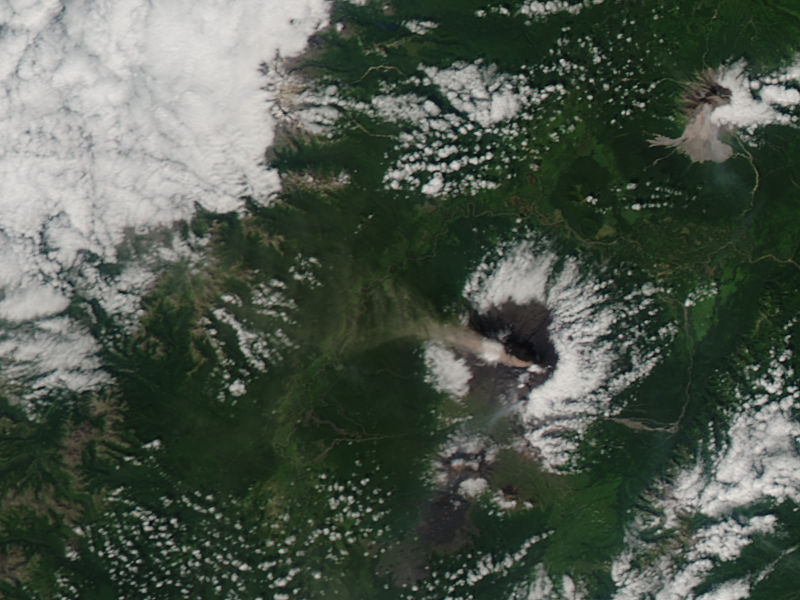 Eruption of Shiveluch, Kamchatka Peninsula - related image preview