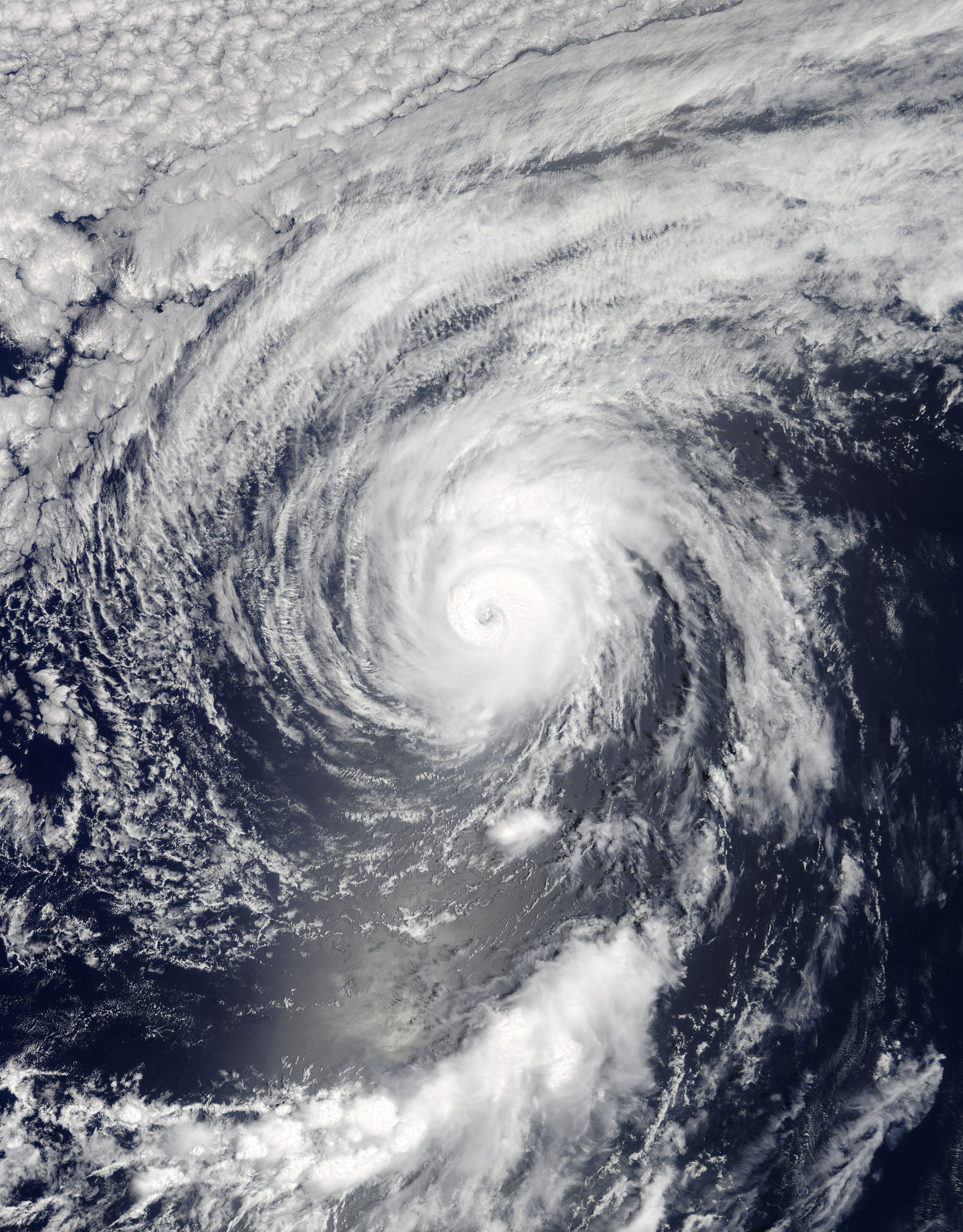 Hurricane Kenneth (13E) in the eastern Pacific - related image preview