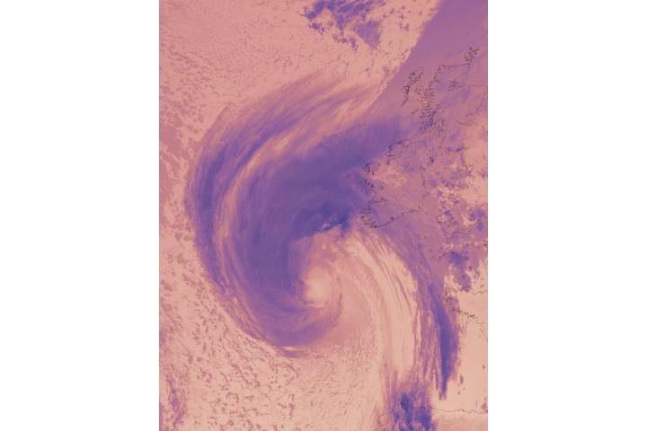 Hurricane Ophelia (17L) over Ireland (VIIRS thermal image) - selected child image