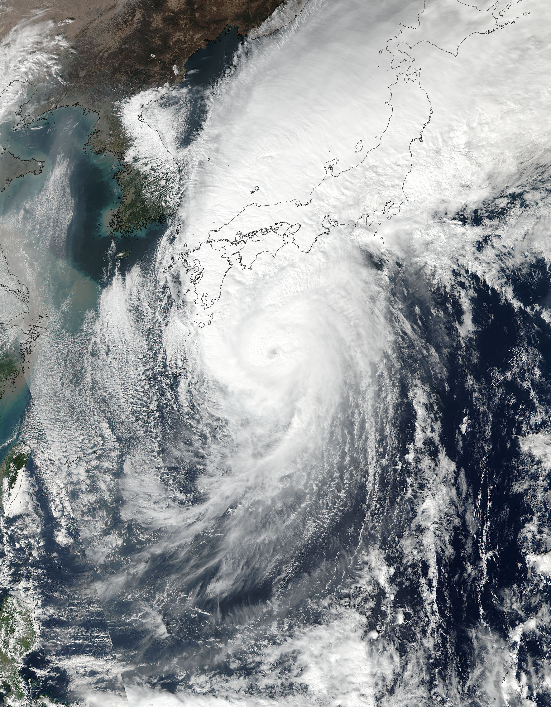 Typhoon Lan (25W) over Japan - related image preview