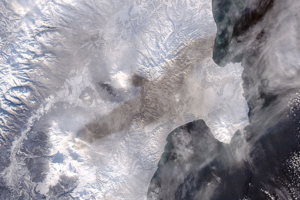 Ash on snow from eruption of Bezymianny - related image preview