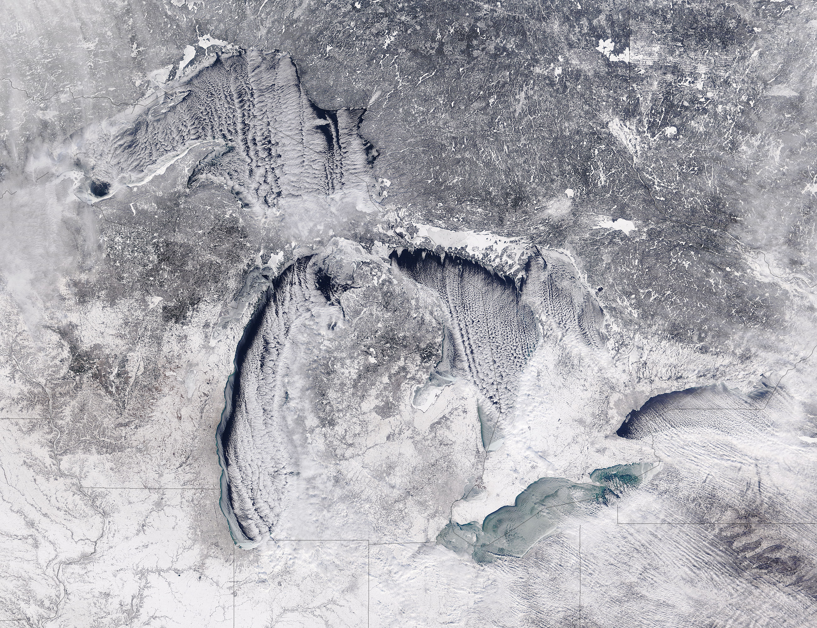 Cloud streets and ice on the Great Lakes (true color) - related image preview