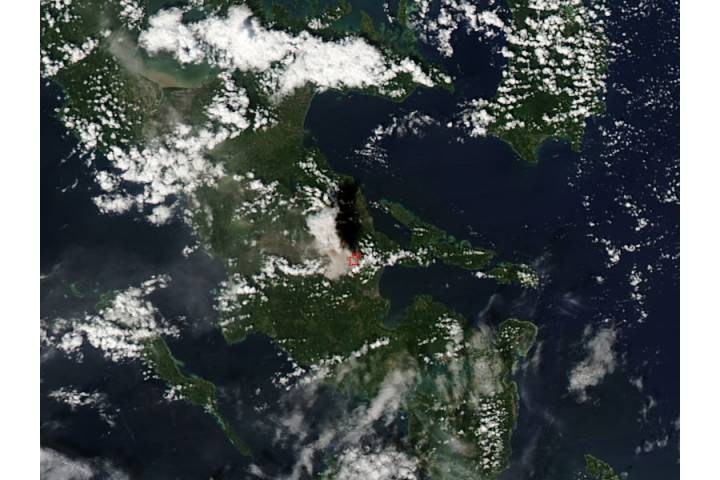 Eruption of Manon, Luzon Island, Philippines - selected child image