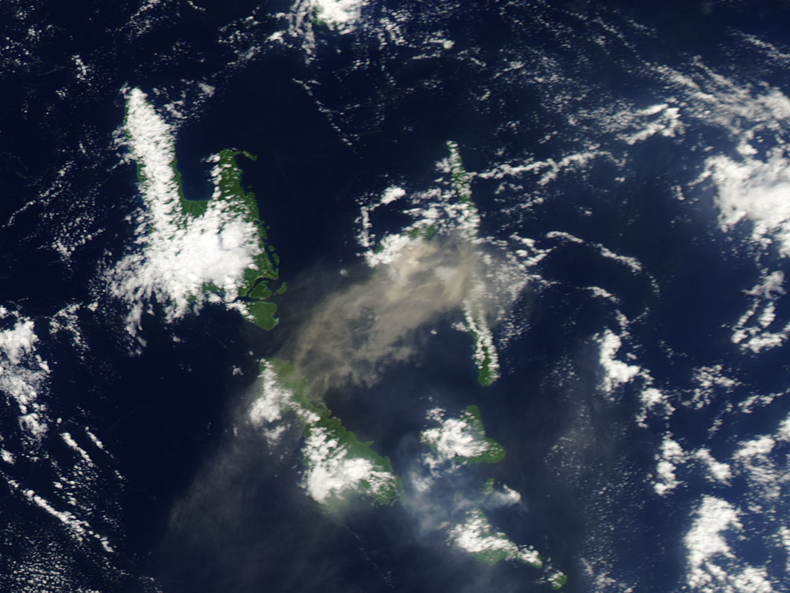 Plume from Aoba volcano, Vanuatu (afternoon overpass) - related image preview