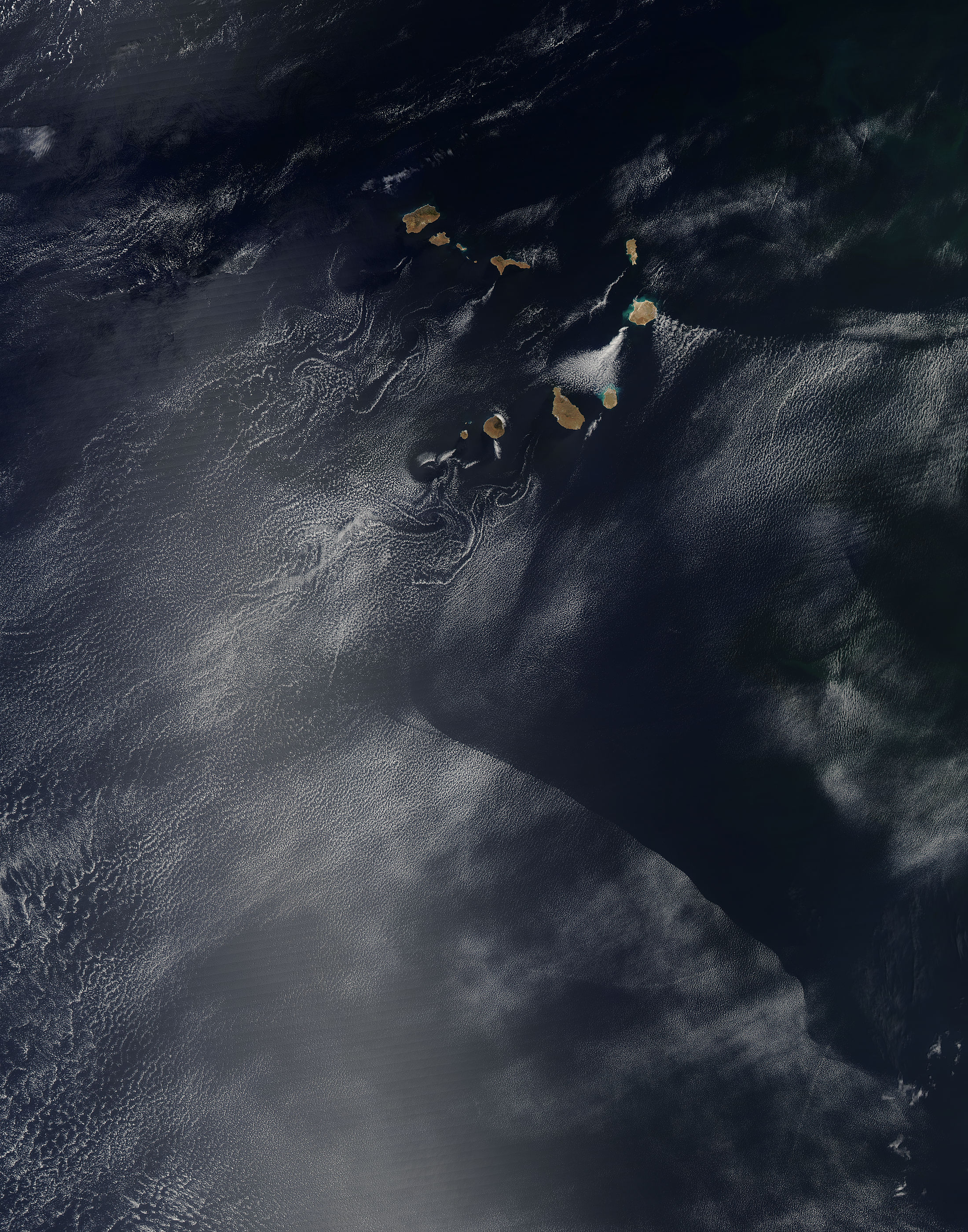 Interesting cloud patterns near the Cape Verde Islands - related image preview