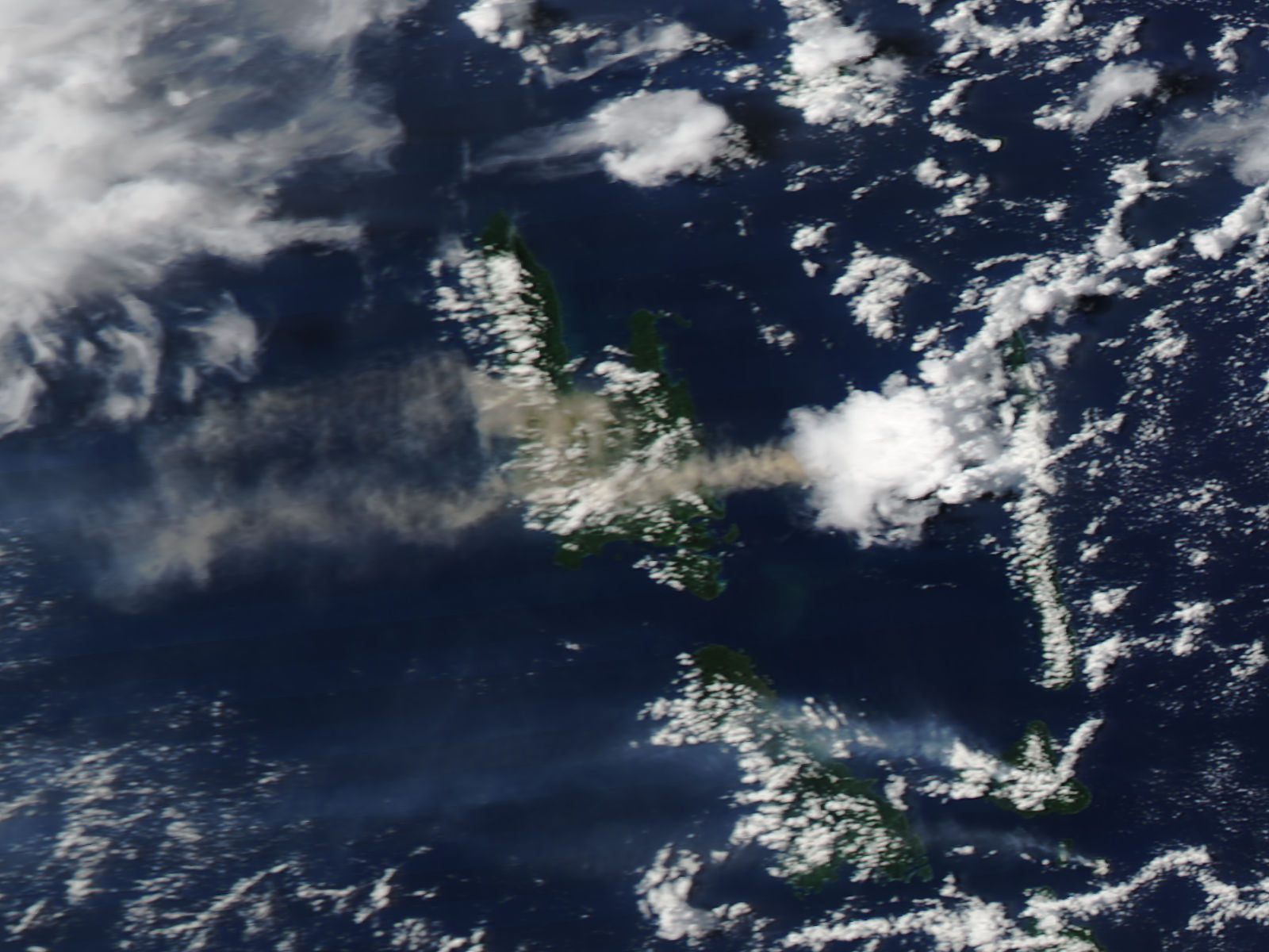 Plume from Aoba volcano, Vanuatu (afternoon overpass) - related image preview