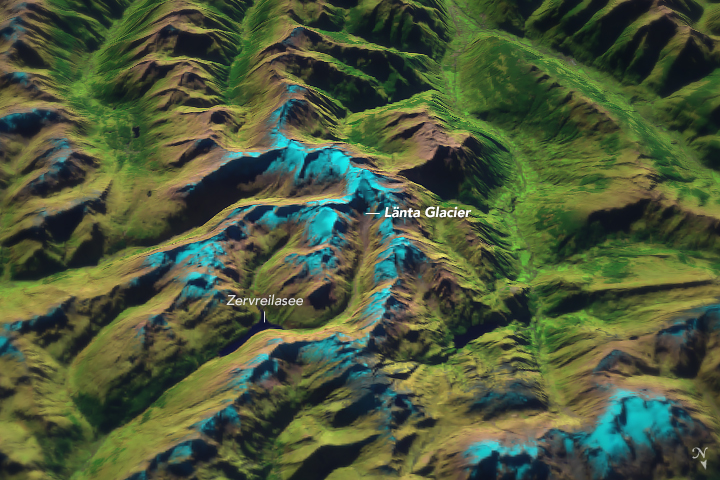 Länta Glacier: Small and Getting Smaller