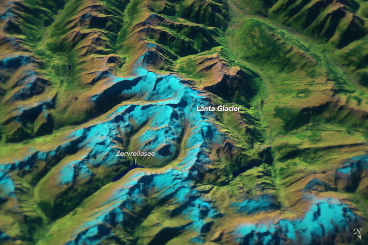 Länta Glacier: Small and Getting Smaller