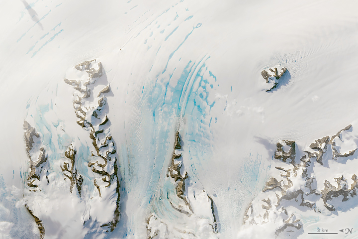 Warm Winds Trigger Melting in Antarctica - related image preview