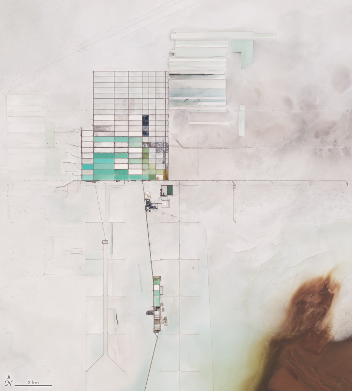 Lithium Harvesting at Salar de Uyuni - related image preview